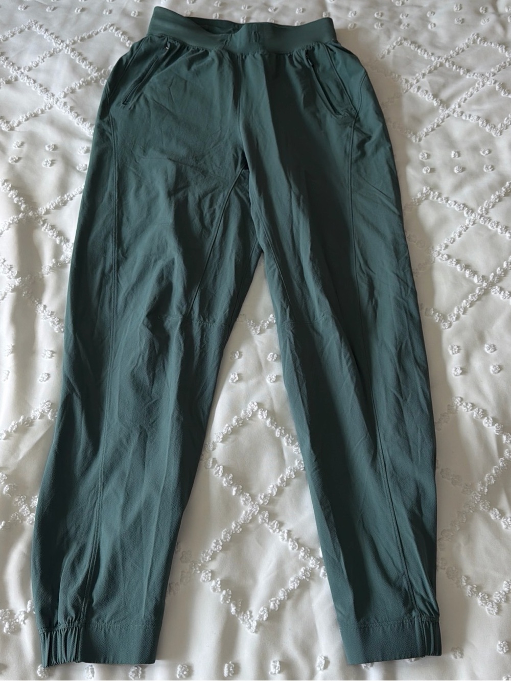 Lululemon License to Train High Rise Jogger Pants Women's Size 4 Athletic Green
